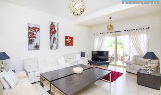 Lovely Lagoon Views Upgraded Marina Furnishings