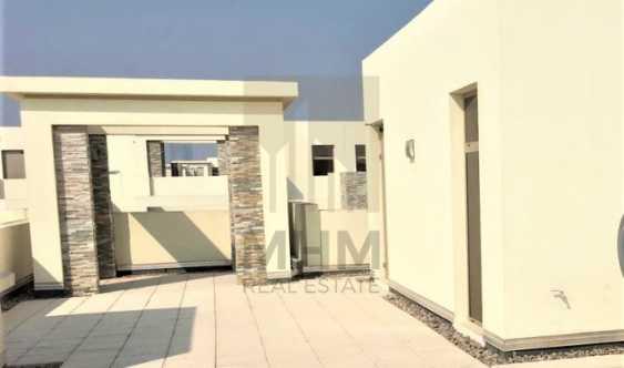 Spacious 3 Bedrooms Maid Townhouse Huge Layout Call Now