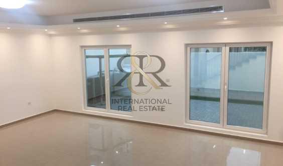 High Quality Design Private 3 Master Beds Maids