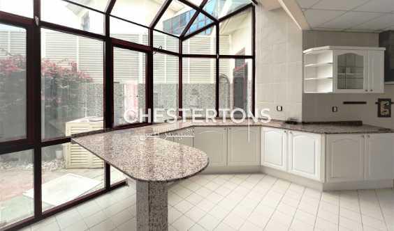 Fantastic Location Family Villa With Private Pool