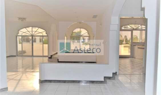 BRaight And Spacious 4 Bedrooms Villa Al Manara