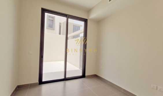 Back To Back End Unit Available End Of Jan