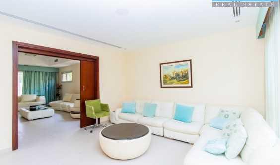 Ultra Modern Fully Furnished Luxurious Villa Vacant