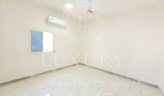 Marvelous Newly Renovated Shabiya House With Small Yard