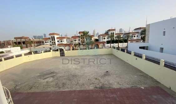 Big Plot Elevator Renovated to Rent in Dubai