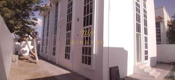 Upgraded Independent Villa With Private Garden