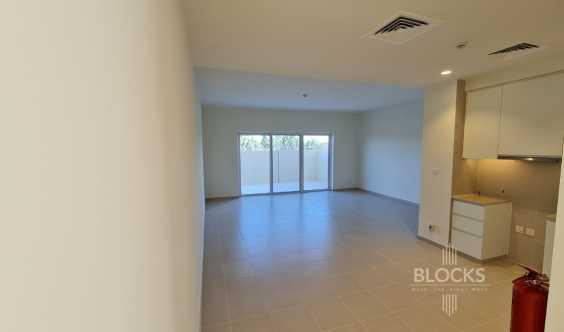 BRand New Single Row 2 Bedrooms Townhousew Garden