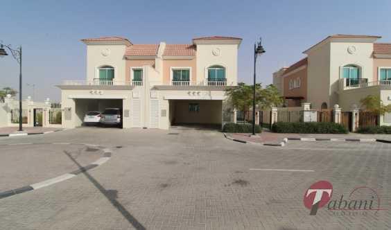 Semi Detached Single Row BRight Spacious Layout