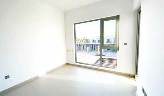 BRand New Single Row 3 Bedrooms Maid Camelia