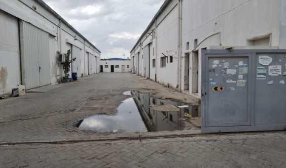 6000 Sqft Warehouse 18 Kv Electricity Main Road
