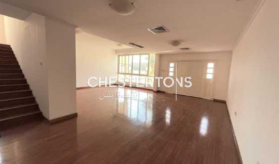 Comfortable Family Villa Close To Canal And Beach