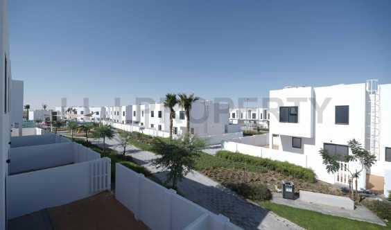 First Occupier Single Roww Maids Good Location