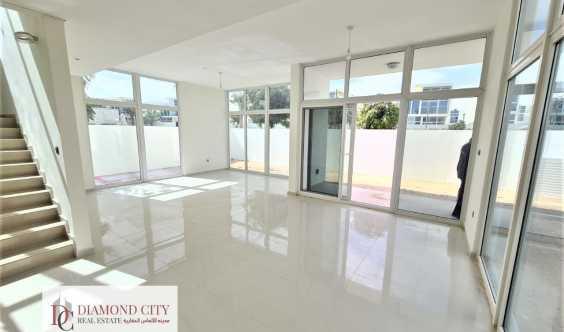 New Standalone Luxury Villa Next To Pool And Park