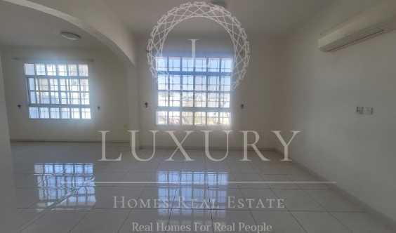 Astonishing Private Villa With Big Yard Near Park