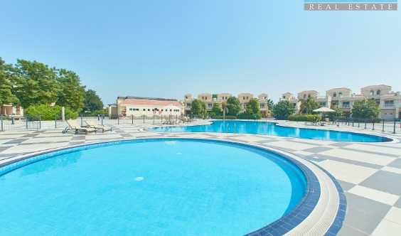 Spacious Four Bedroom Townhouse With Golf Course Views