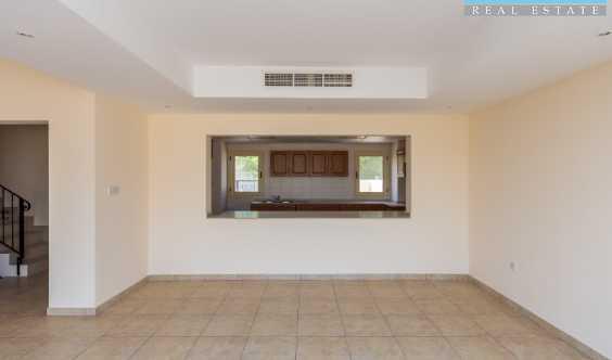 Stunning 3 Bedrooms Townhouse With Maid Room And Lake View