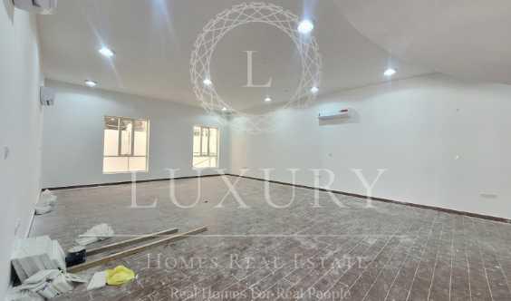Beautiful Band New With Driver Room Near Fun City