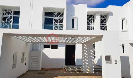 Vacant Ready To Move 3 Bedrooms Mopp Pool And Park Vastu Unit