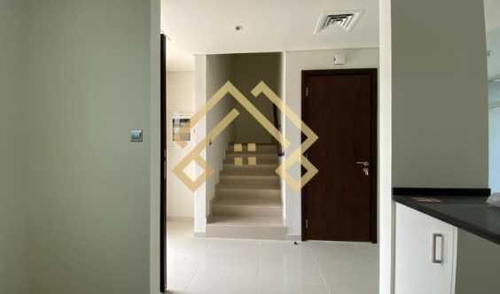 BRand New Hot Deal Unfurnished Townhouse In Very Low Rent