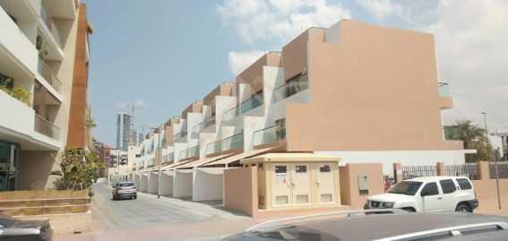 BRand New Spacious High Quality 4 Bedrooms Townhouse