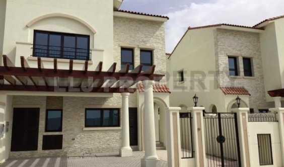 Vacant Light And BRight With Own Privacy in Dubai