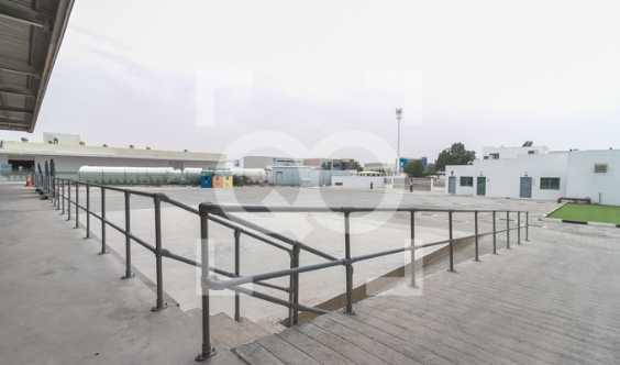 Excellent Condition 600kw Power Warehouse For Rent In Jafza