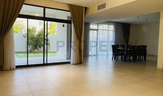 Spacious Corner Villa Type T1 Landscapped Garden