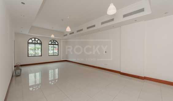 3 Bedrooms Townhouse Maids Private Garage in Dubai