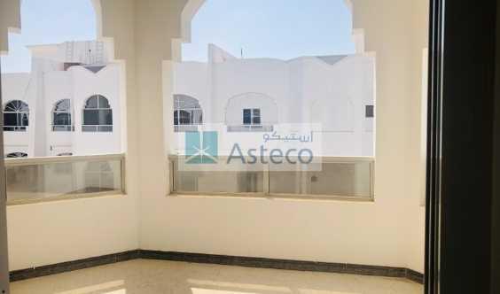 BRaight And Spacious 4 Bedrooms Villa Al Manara