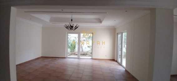 Semidetached Villa With Pool Garden to Rent