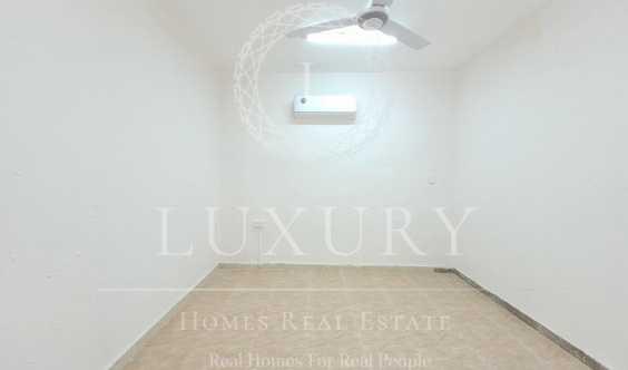 Marvelous Newly Renovated Shabiya House With Small Yard