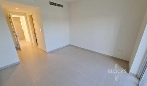 BRand New Single Row 2 Bedrooms Townhousew Garden