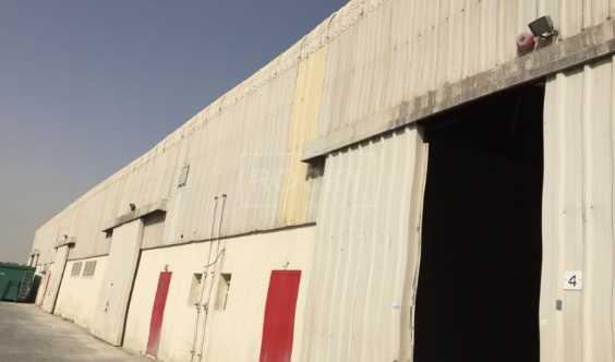Warehouse With 45kw Power In Dip to Rent
