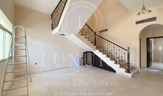 Divine Villa In A Gated Community With A Backyard