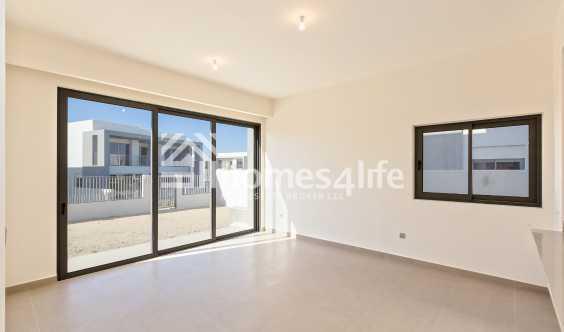 Available March 1st 5 Bedrooms Maids Type E5