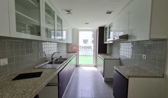 Vacant Ready To Move 3 Bedrooms Mopp Pool And Park Vastu Unit