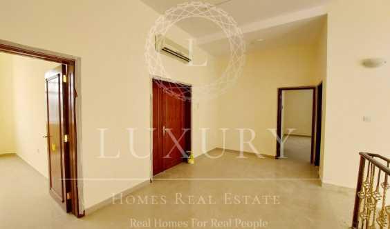 Beautiful And Calming Private Villa With Huge Yard