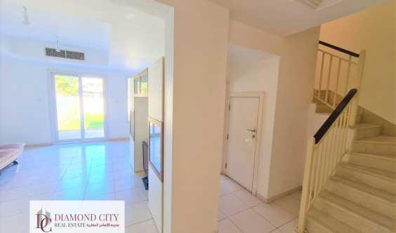 Quiet Location Upgraded Kitchen Close To Pool