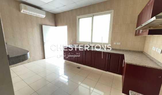 Family Villa With Large Plot And Lots Of Potential In Family Friendly Neigh