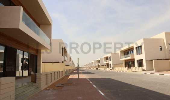 Rare Find Huge Modern Villa Officers Club in Dubai