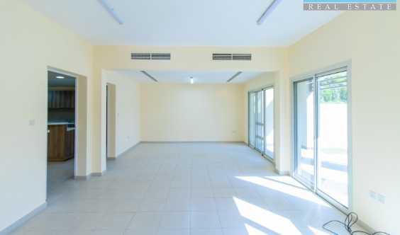 Great Deal Three Bedroom Townhouse Ready To Move Into