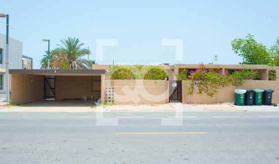 Fully Upgraded Well Managed Patio Garden Pets Allowed