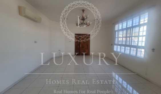Astonishing Private Villa With Big Yard Near Park