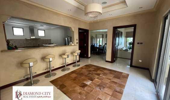 Furnished 4 Bedrooms In Frond Eoverlooking The Beach