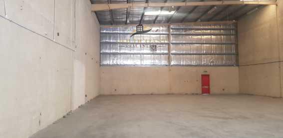 4300 Warehouse For Rent In Qusais,5 Indu