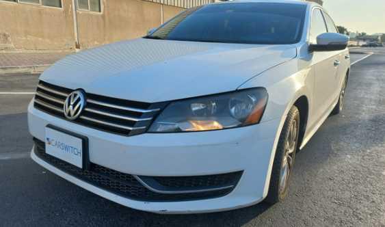 2014 Volkswagen Passat 2 5l I4s for Sale in Dubai