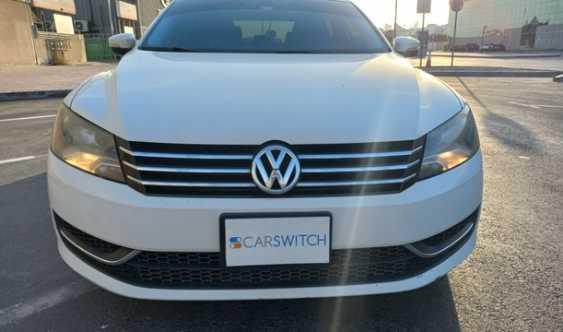 2014 Volkswagen Passat 2 5l I4s for Sale in Dubai