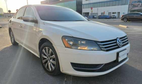 2014 Volkswagen Passat 2 5l I4s for Sale in Dubai
