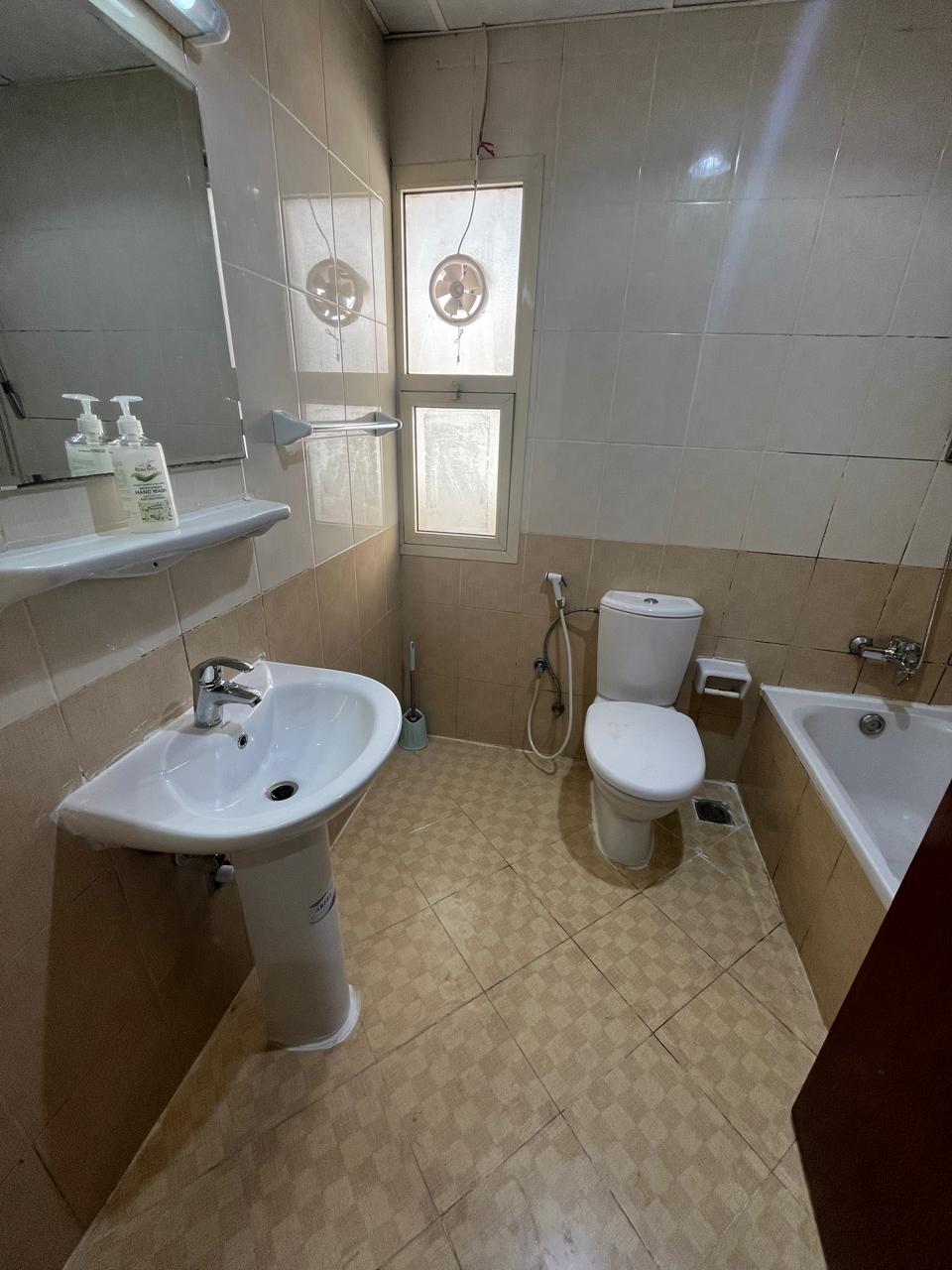 Executive Bed Space Bacholers In Sharjha Al Qasmiya King Faisal Street