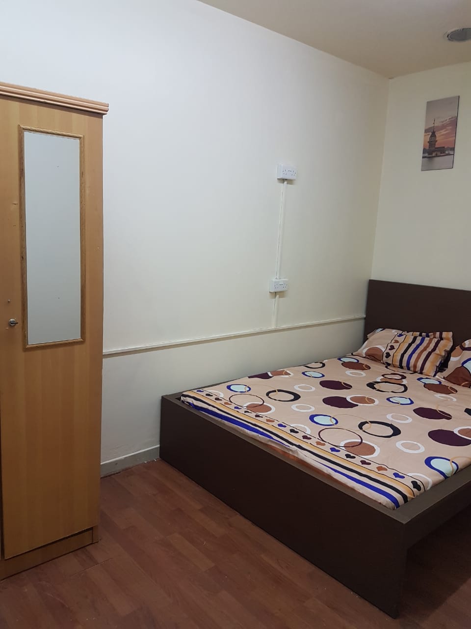 Rooms With Attach Washroom In Bur Dubai For Couples In Aed 2500 Inclusive All, Gas, C,ac, Dewa, Wifi